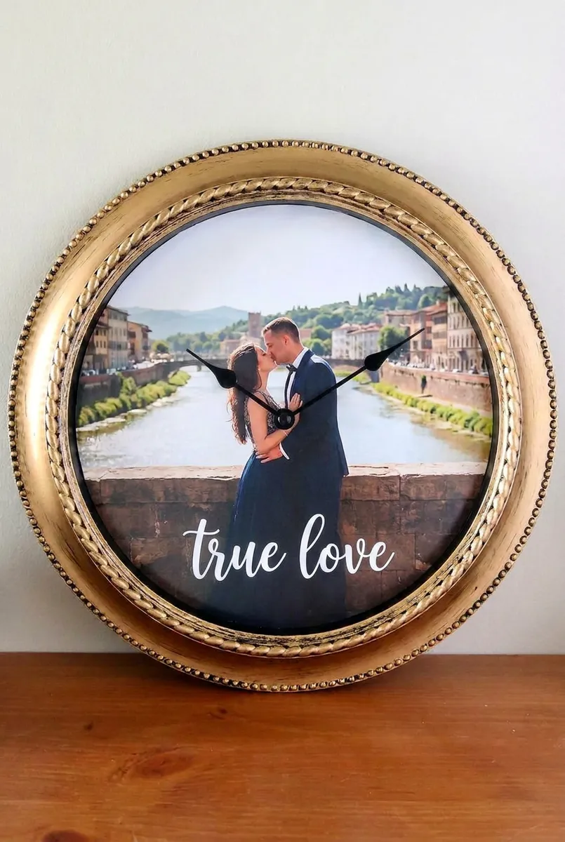 A Photo Clock